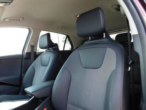 Used 2023 Kia Niro Wind FWD image 17