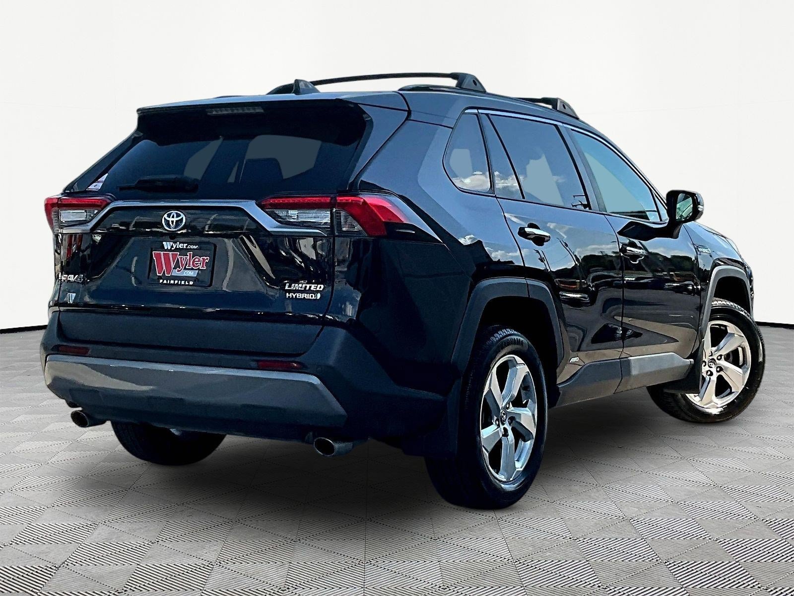 Used 2021 Toyota RAV4 Limited w/ Limited Grade Weather Package AWD/4WD image 6