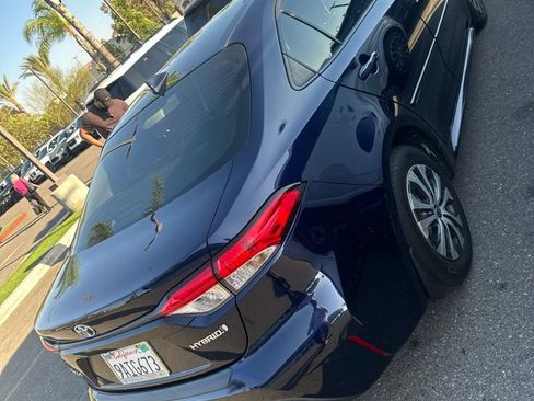 Used 2022 Toyota Corolla LE w/ Premium Interior Package FWD image 12