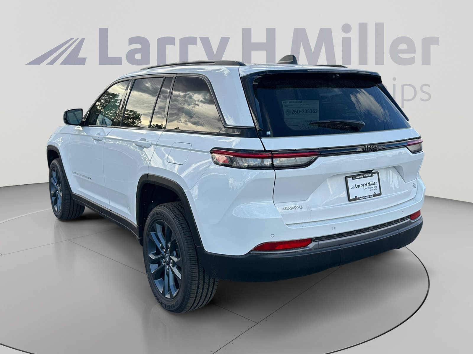 New 2026 Jeep Grand Cherokee Limited AWD/4WD image 3