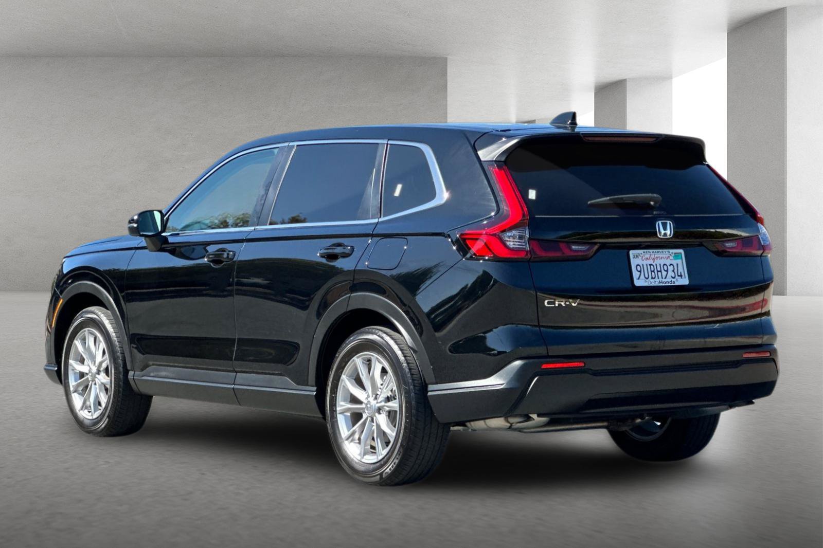 Used 2025 Honda CR-V EX image 6