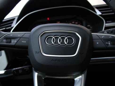 New 2025 Audi Q3 2.0T Premium image 10