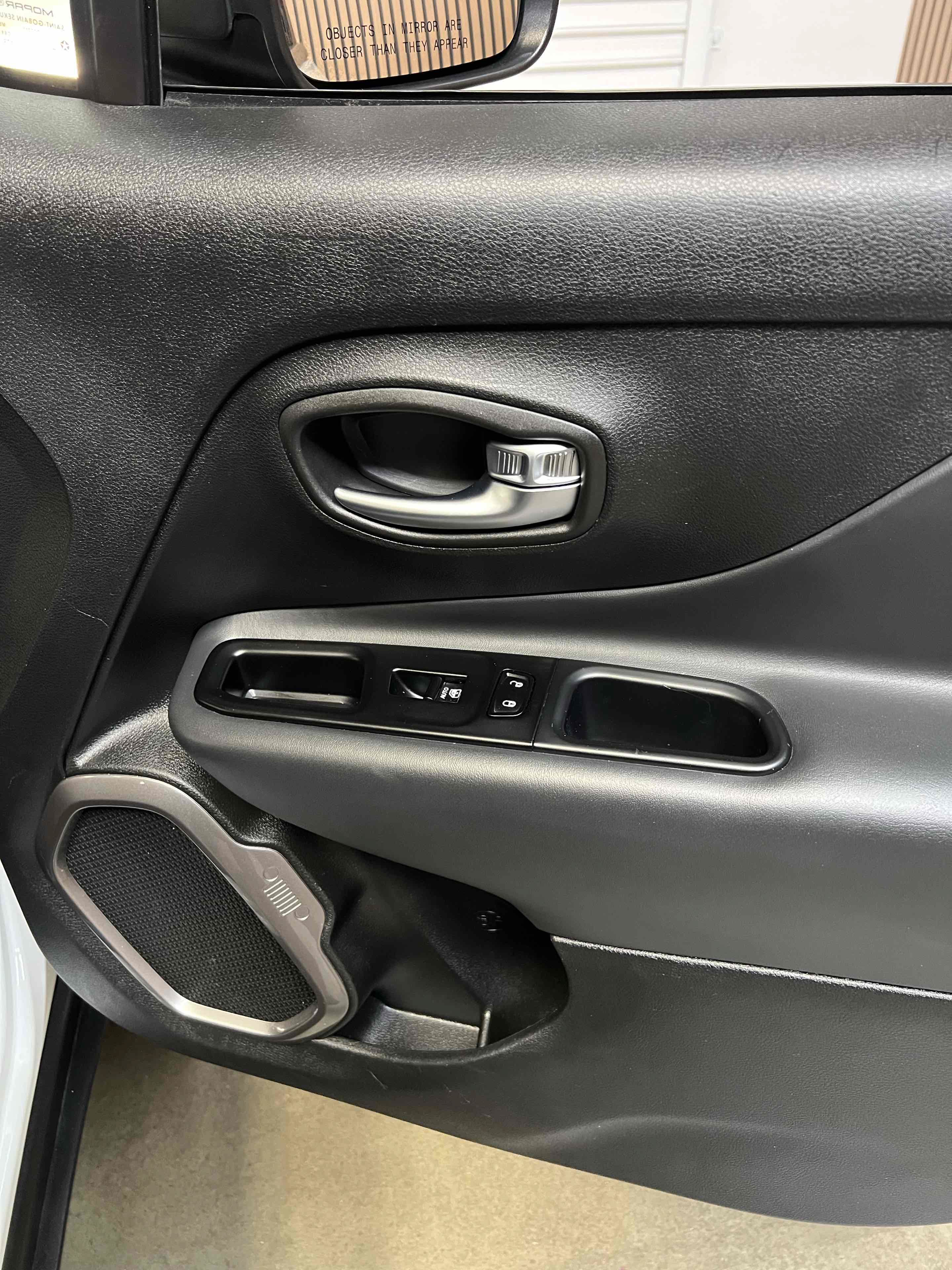Used 2022 Jeep Renegade Latitude AWD/4WD image 61