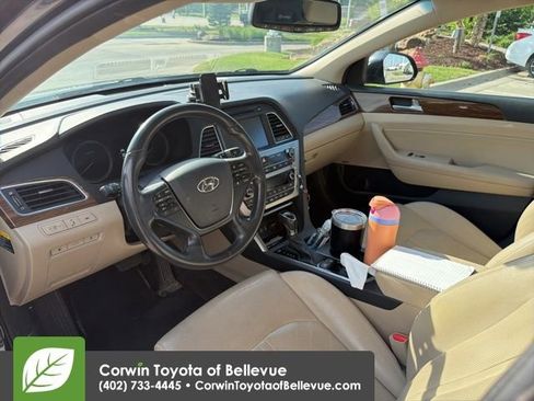 Used 2017 Hyundai Sonata Limited w/ Ultimate Package 02 FWD image 39