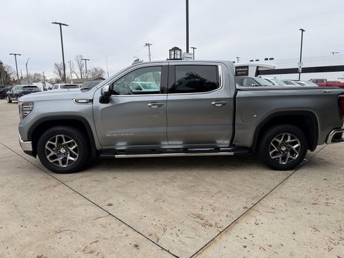 Used 2023 GMC Sierra 1500 SLT w/ SLT Premium Package image 8