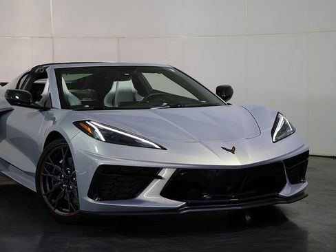Used 2023 Chevrolet Corvette Stingray Preferred Cpe w/ Z51 Performance Package RWD image 6