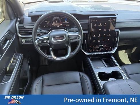 Certified 2024 GMC Acadia Elevation w/ Luxury Package AWD/4WD image 9