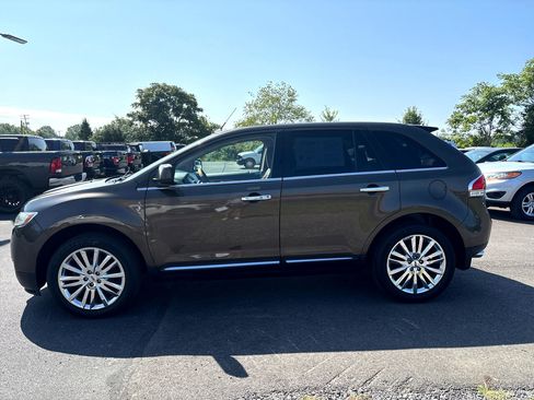 Used 2011 Lincoln MKX AWD w/ 102A Rapid Spec Order Code image 3