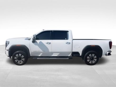 Used 2024 GMC Sierra 2500 Denali w/ Denali Reserve Package AWD/4WD image 5