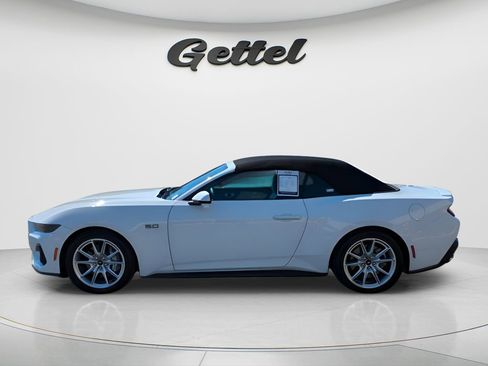 Used 2025 Ford Mustang GT Premium image 7