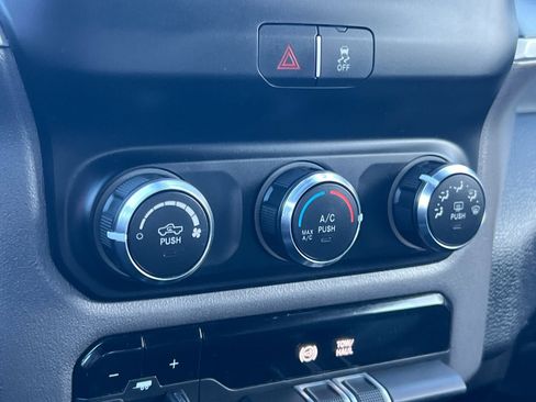 Used 2021 RAM 2500 Big Horn image 19