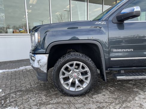Used 2018 GMC Sierra 1500 SLT w/ SLT Premium Package image 10