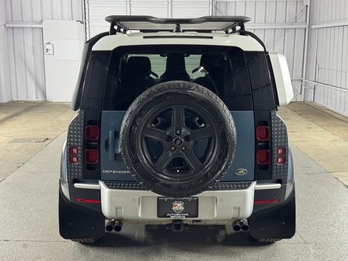 Used 2022 Land Rover Defender 110 image 14