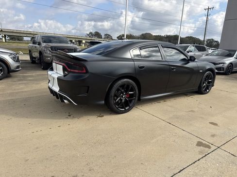 Used 2020 Dodge Charger R/T w/ Plus Group image 17