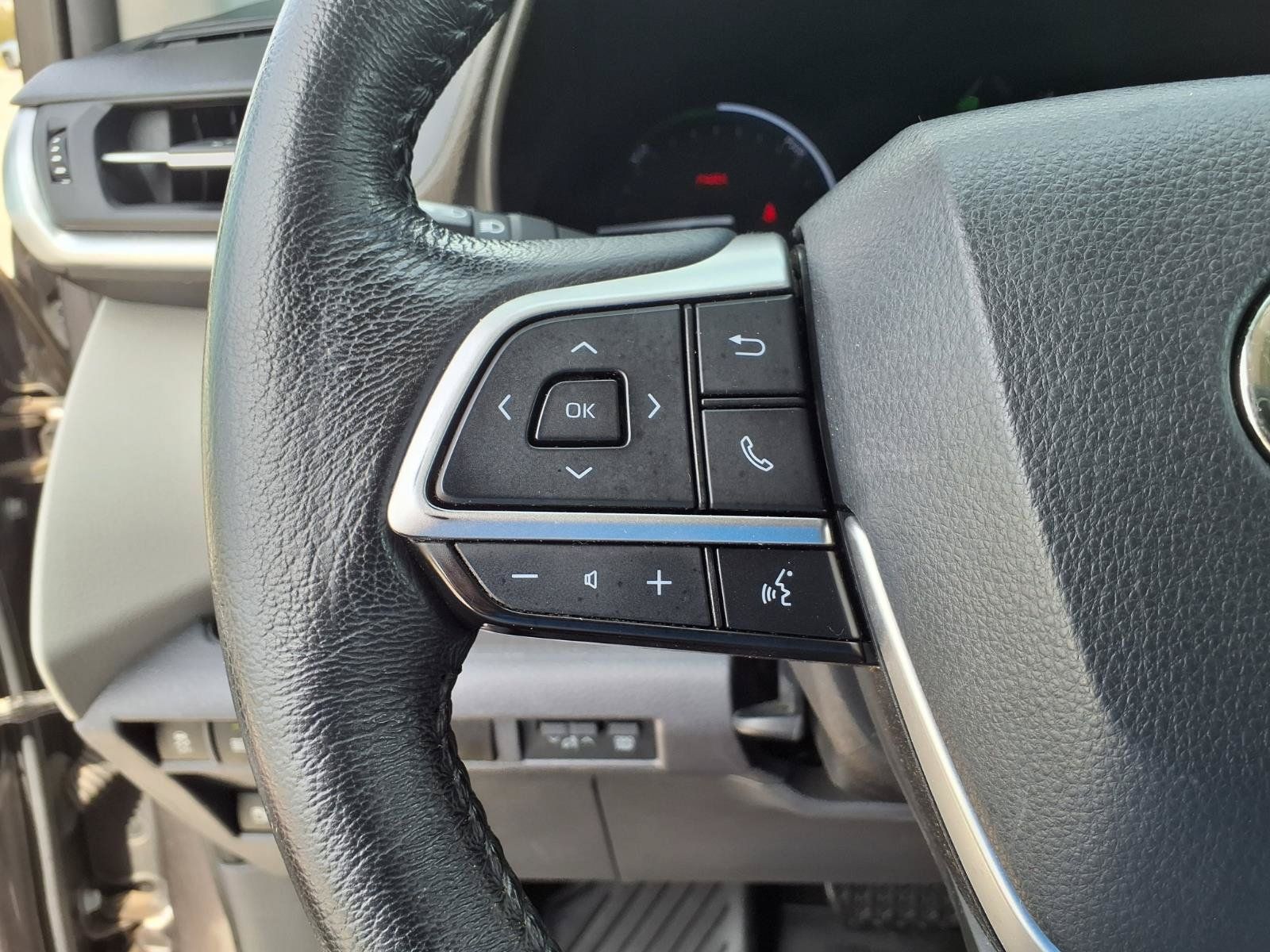Used 2022 Toyota Sienna XLE FWD image 19