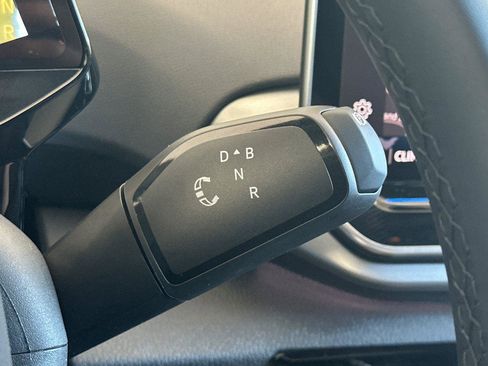 New 2025 Volkswagen ID.4 Pro image 21