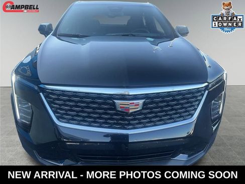 Used 2025 Cadillac XT4 Premium Luxury w/ Cold Weather Package image 8