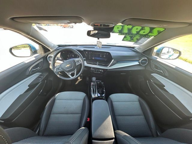 Used 2026 Chevrolet Trax LT w/ Driver Confidence Package FWD image 47