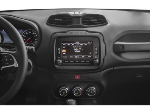 Used 2018 Jeep Renegade Trailhawk w/ Cold Weather Group II AWD/4WD image 10