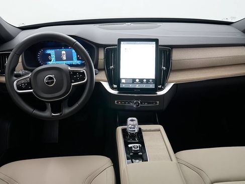 New 2026 Volvo XC90 B5 Plus w/ Protection Package AWD/4WD image 25