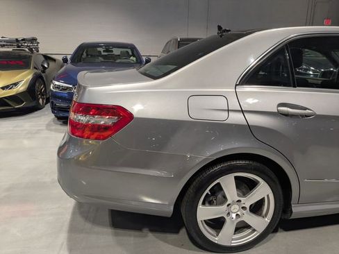 Used 2011 Mercedes-Benz E 350 4MATIC Sedan image 10