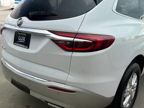 Used 2021 Buick Enclave Essence AWD/4WD image 7