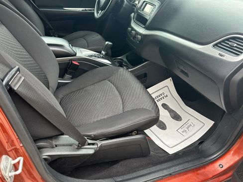 Used 2014 Dodge Journey SE w/ Flexible Seating Group FWD image 12