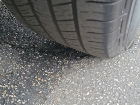 Used 2022 Ford Explorer XLT image 31