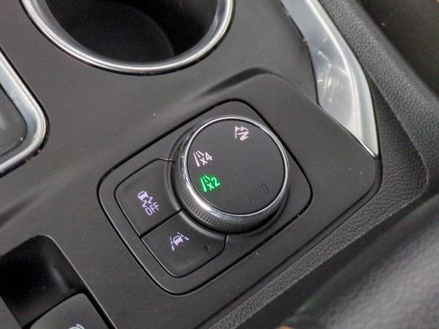 Used 2020 Chevrolet Traverse LS AWD/4WD image 32