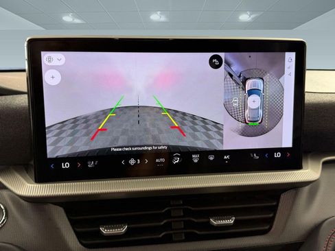 Used 2025 Ford Explorer ST-Line w/ ST-Line Street Pack image 25