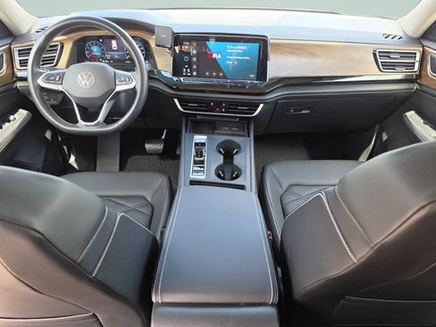 Used 2024 Volkswagen Atlas SE FWD image 15