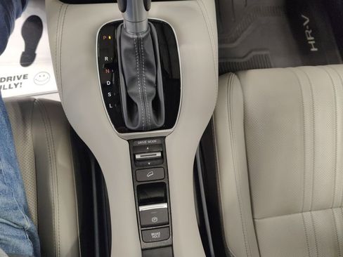 Used 2023 Honda HR-V EX-L image 31