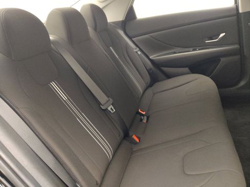 Used 2023 Hyundai Elantra SEL w/ Convenience Package FWD image 19