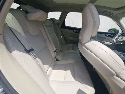 Used 2019 Volvo XC60 T6 Inscription w/ Protection Package Premier AWD/4WD image 17