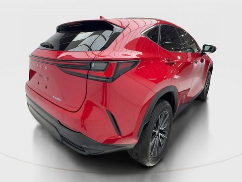 Used 2024 Lexus NX 250 FWD w/ Towing Package (2000 Lbs) image 7