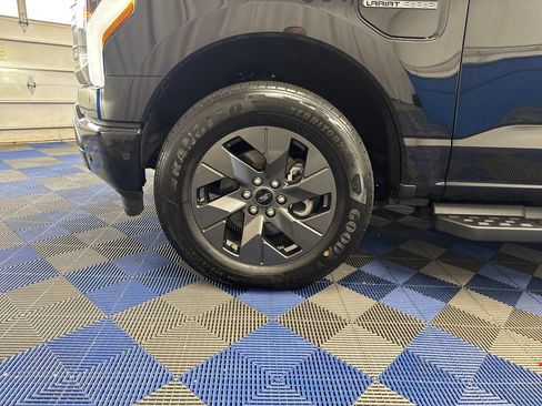 Used 2023 Ford F150 Lightning Lariat w/ Equipment Group 511A High AWD/4WD image 29