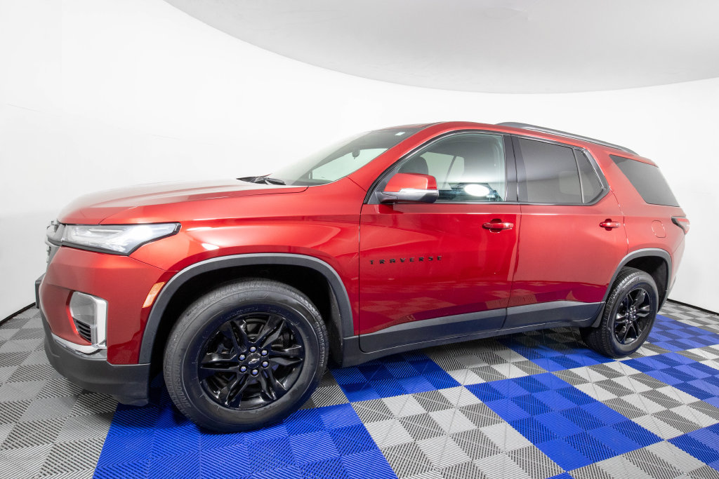 Used 2023 Chevrolet Traverse LT FWD image 1