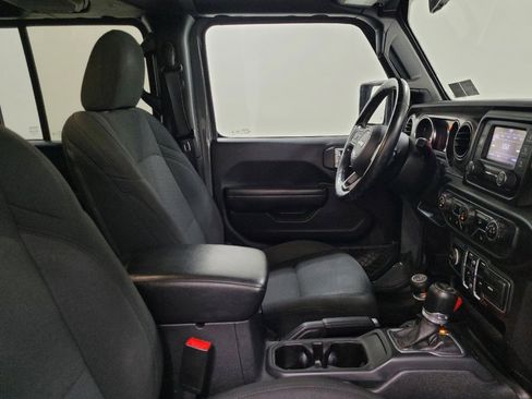 Used 2020 Jeep Wrangler Unlimited Sport image 21