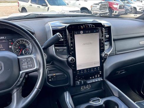 Used 2022 RAM 2500 Laramie w/ Night Edition AWD/4WD image 9