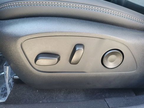 New 2026 Chevrolet Equinox EV LT image 21