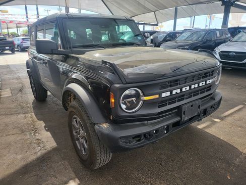 Used 2025 Ford Bronco Big Bend image 3