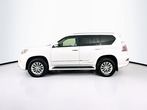 Used 2017 Lexus GX 460 Premium w/ Premium Package image 4