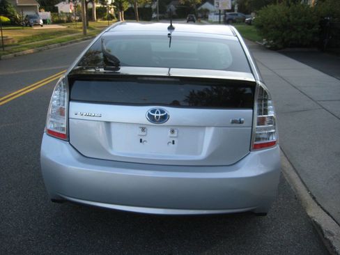 Used 2011 Toyota Prius Two FWD image 6