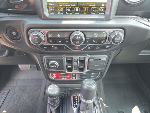 Used 2023 Jeep Wrangler Unlimited Rubicon 392 AWD/4WD image 28