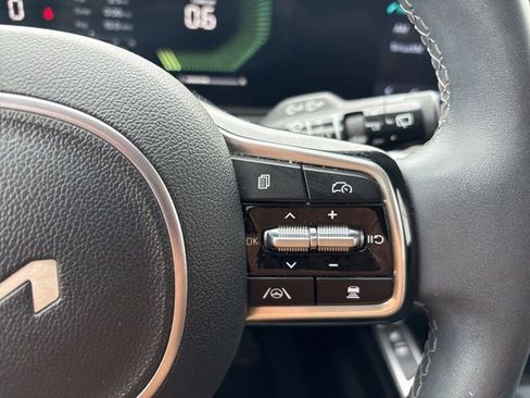 Certified 2024 Kia Sorento S w/ Panoramic Sunroof Package image 17