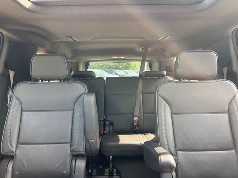 Used 2021 GMC Yukon XL Denali w/ Denali Premium Package image 40