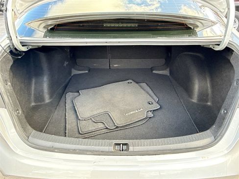 Used 2024 Toyota Corolla LE image 30