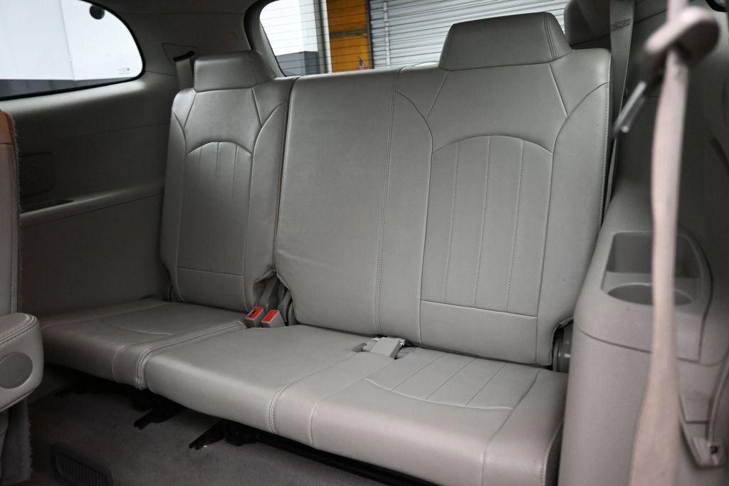 Used 2017 Buick Enclave Leather AWD/4WD image 40