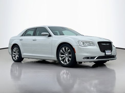 Used 2015 Chrysler 300 C Platinum w/ Harman/Kardon Audio Group image 1