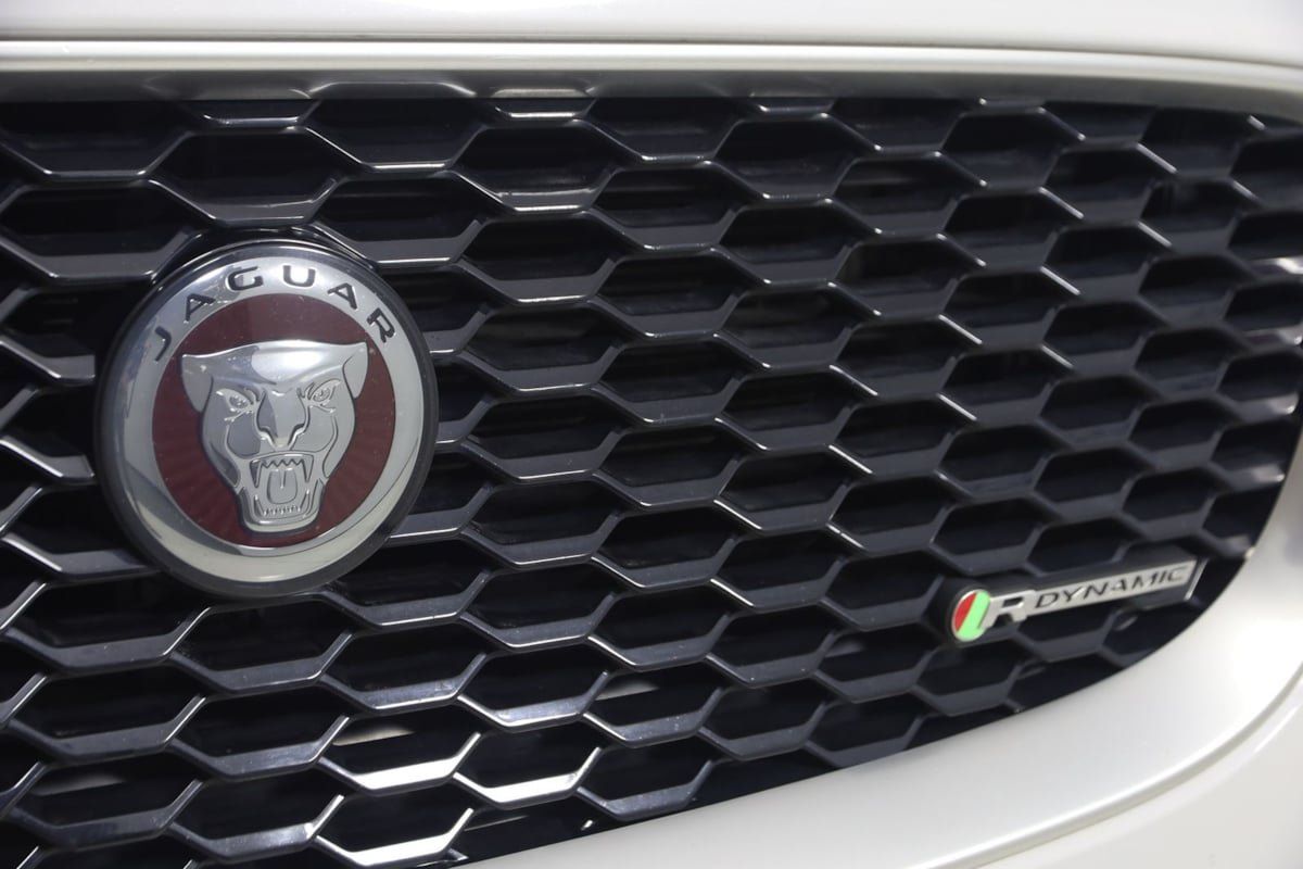 Used 2018 Jaguar E-PACE R-Dynamic S AWD/4WD image 16